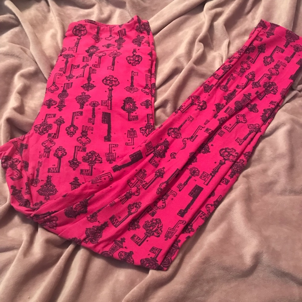 Lularoe Fuschia Vintage Key Leggings Sz OS